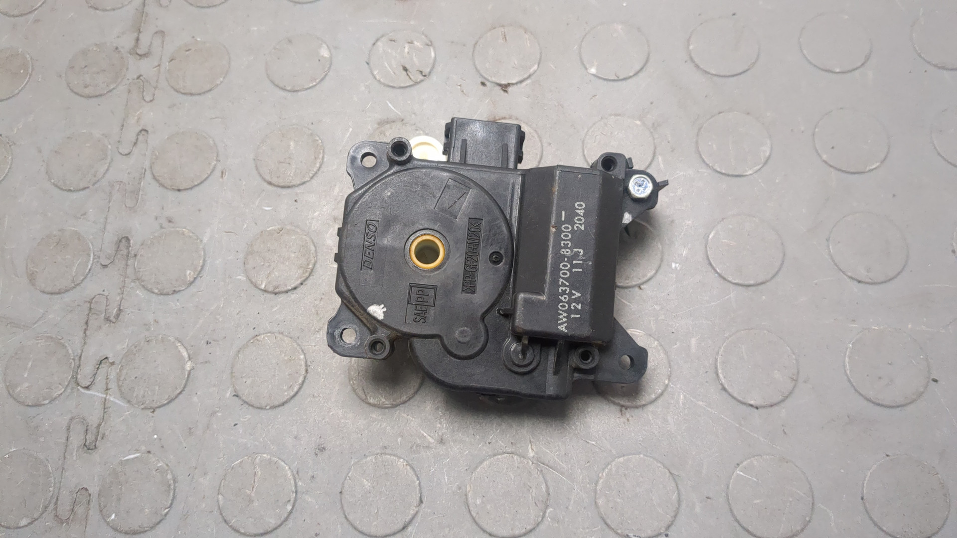 Моторчик заслонки печки