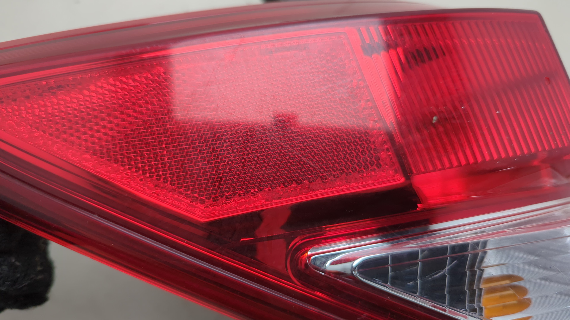 Фонарь задний левый