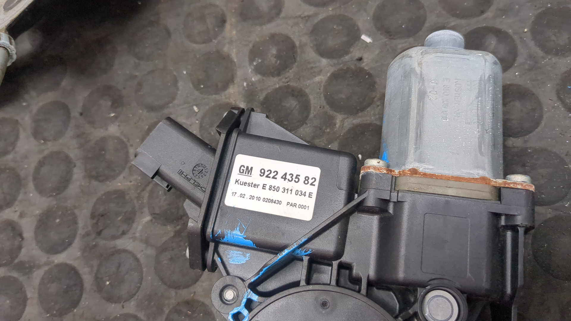 Стеклоподъемник электр. передний правый