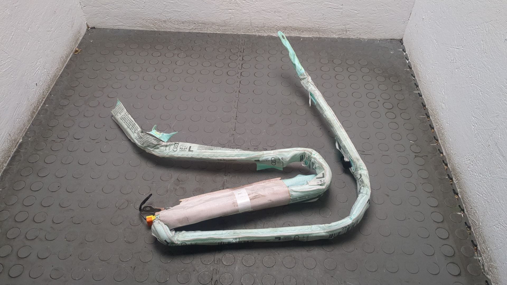 Подушка безопасности боковая (шторка)