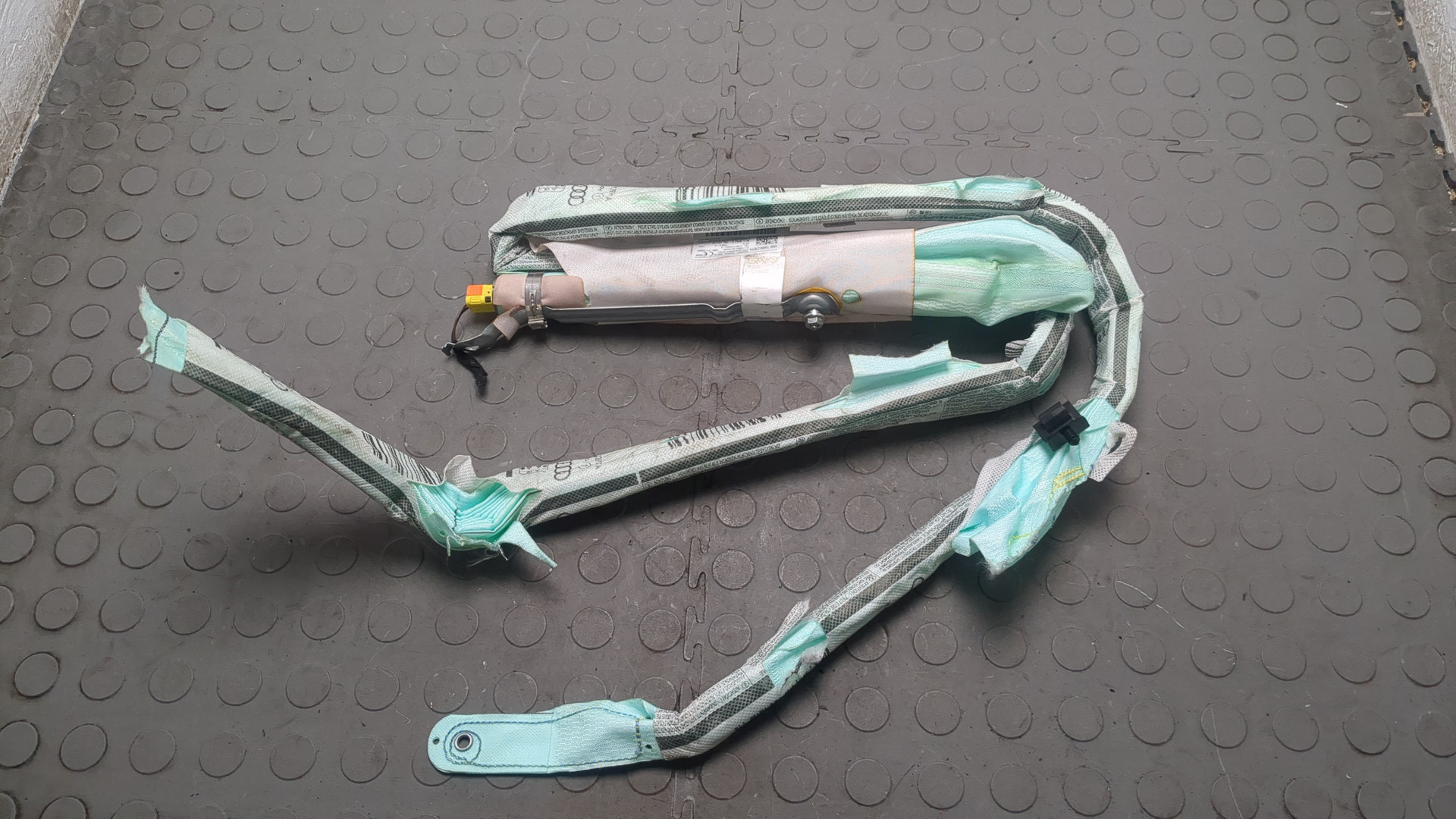 Подушка безопасности боковая (шторка)