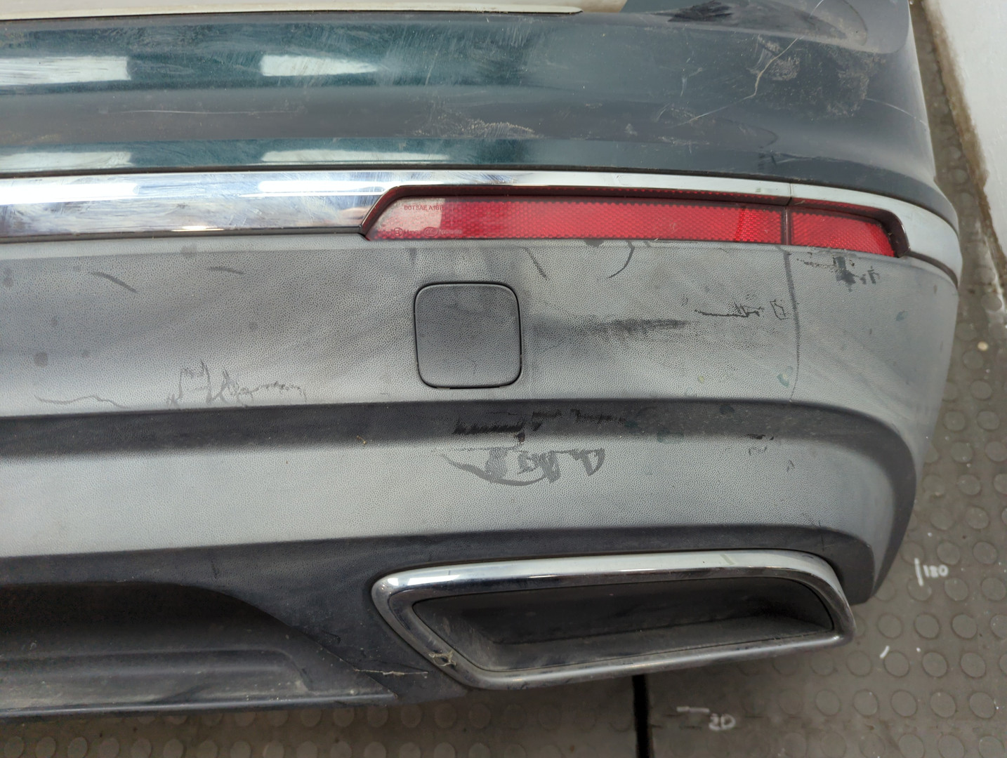 Бампер задний