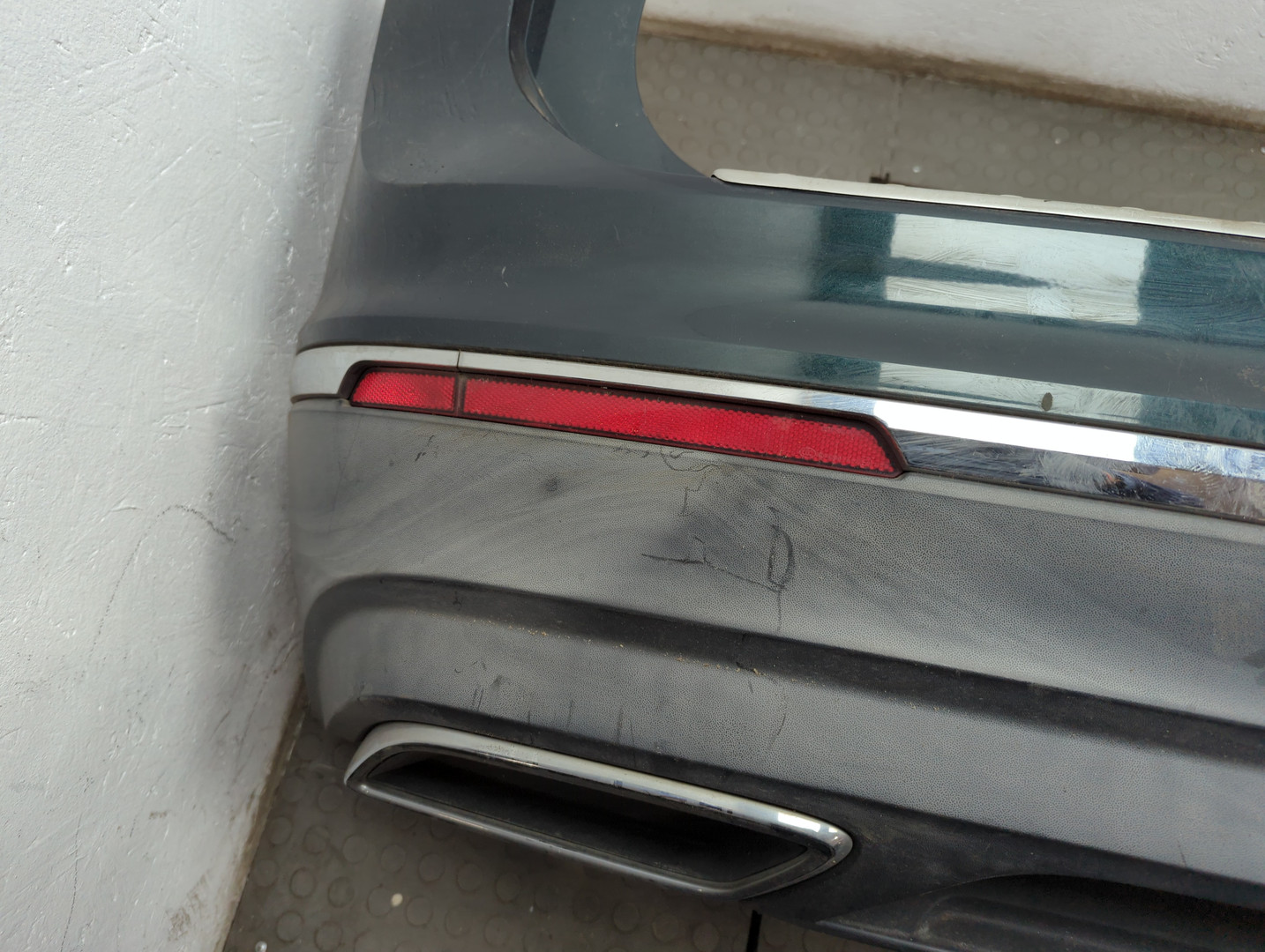 Бампер задний