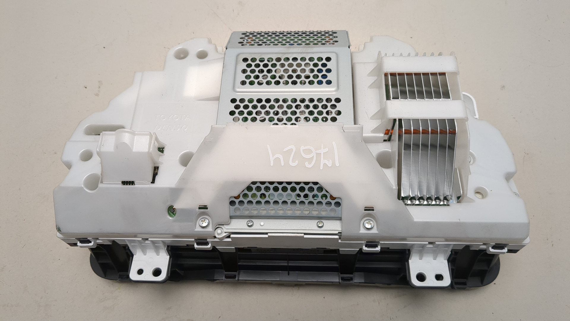 Панель приборов