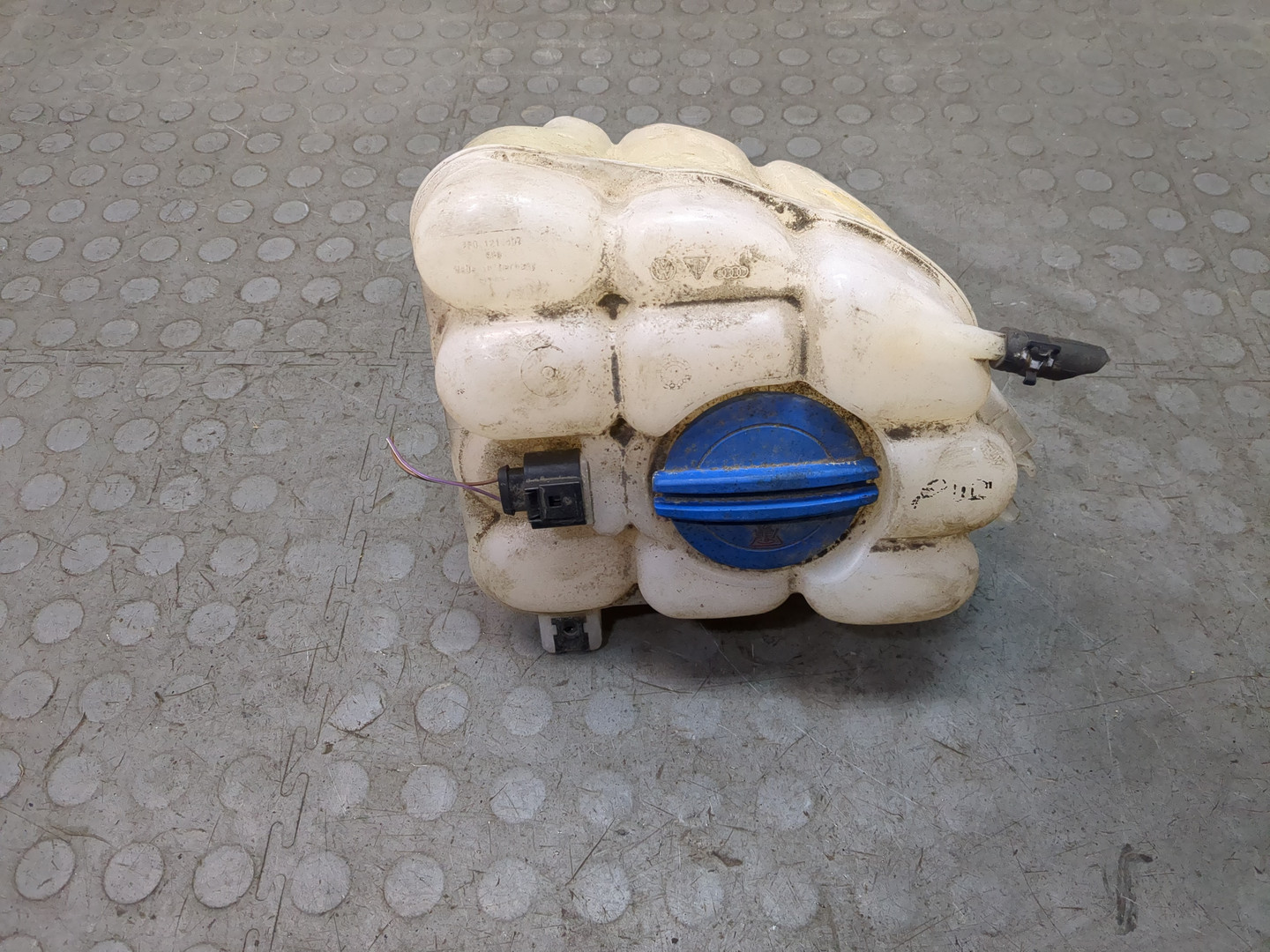 Бачок расширительный