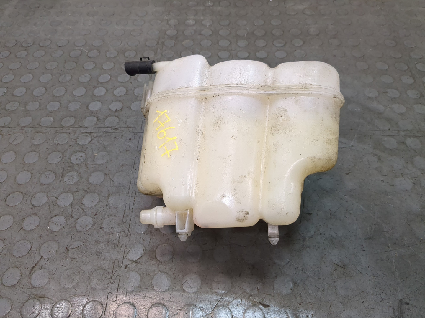 Бачок расширительный