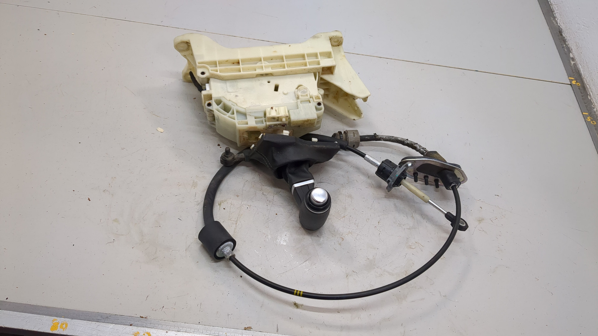 Кулиса МКПП / АКПП