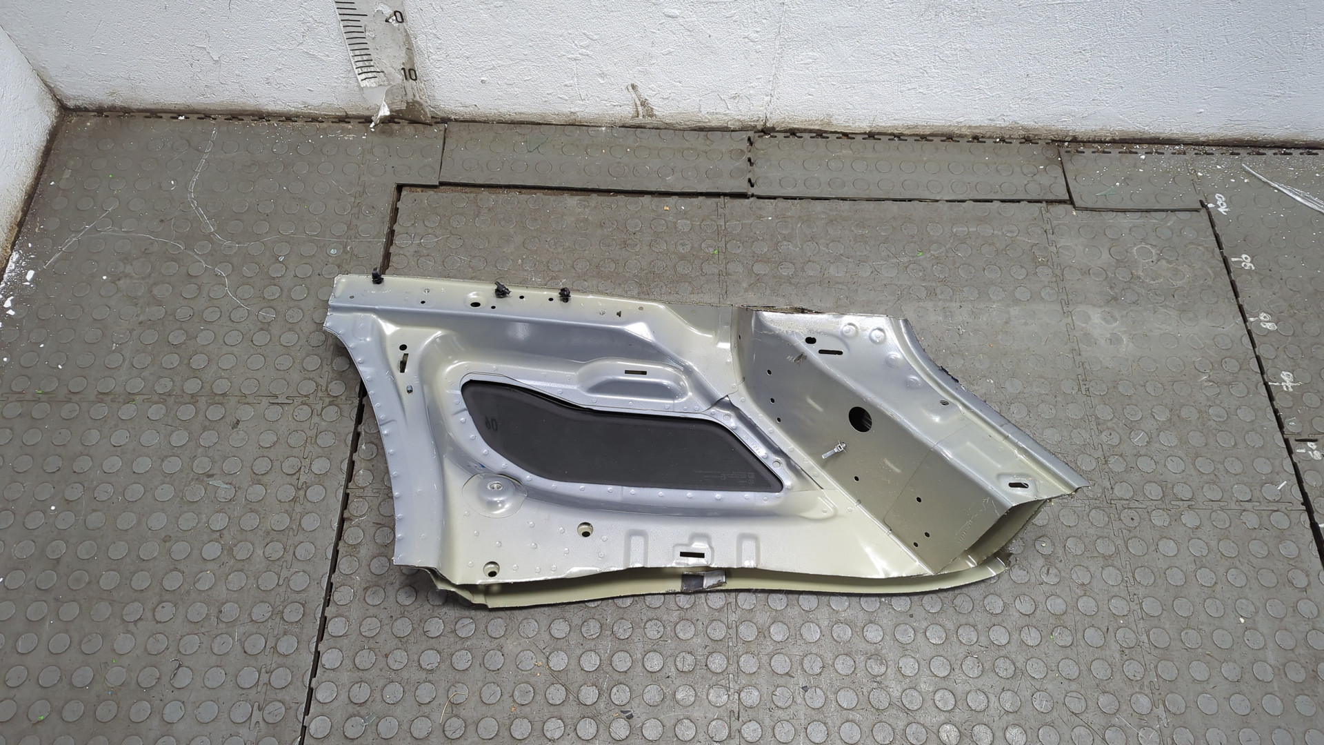 Стекло кузовное глухое правое