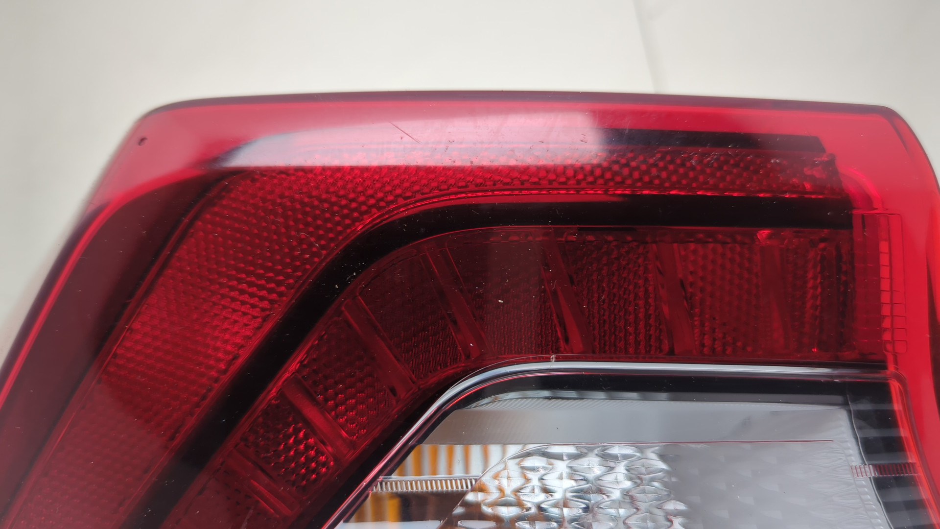 Фонарь задний левый