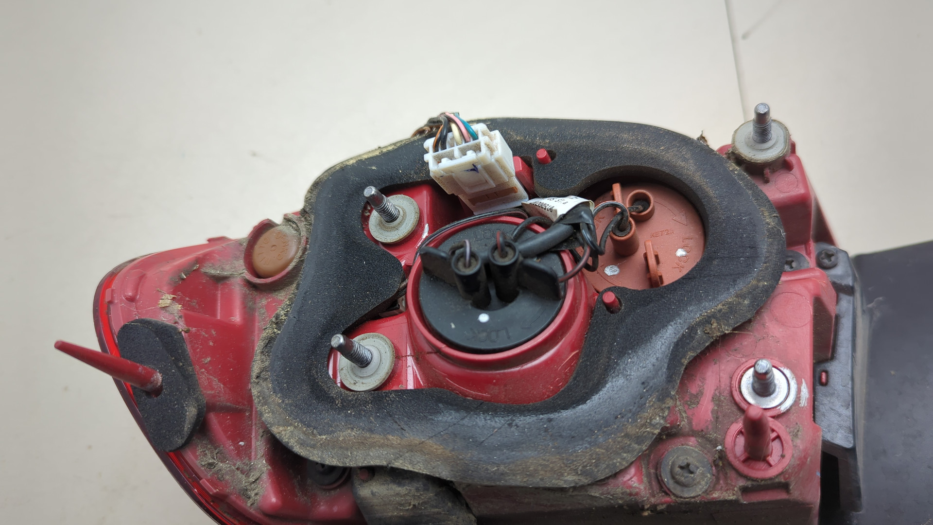 Фонарь задний левый