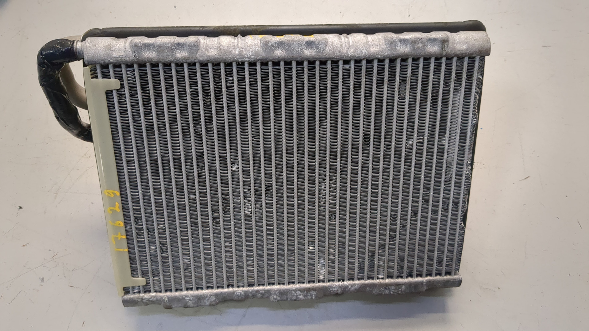 Радиатор кондиционера / конденсер