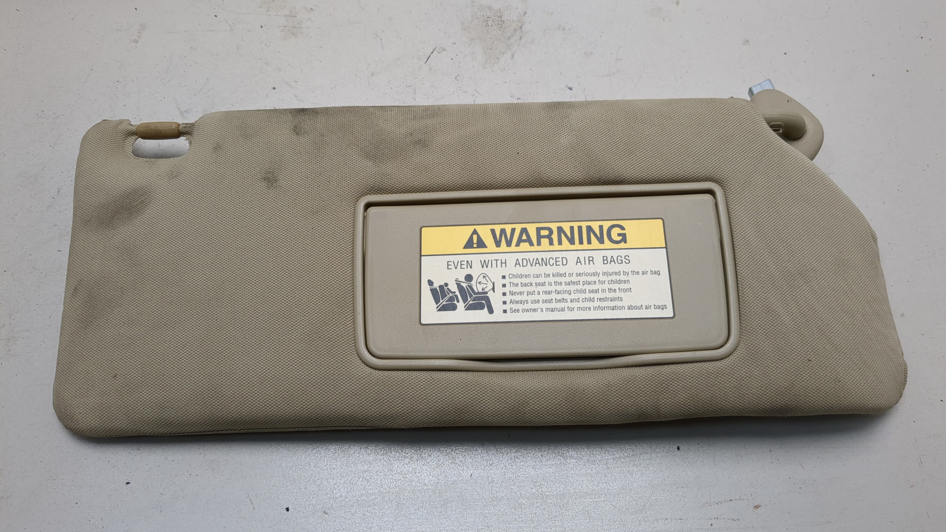 Козырек солнцезащитный