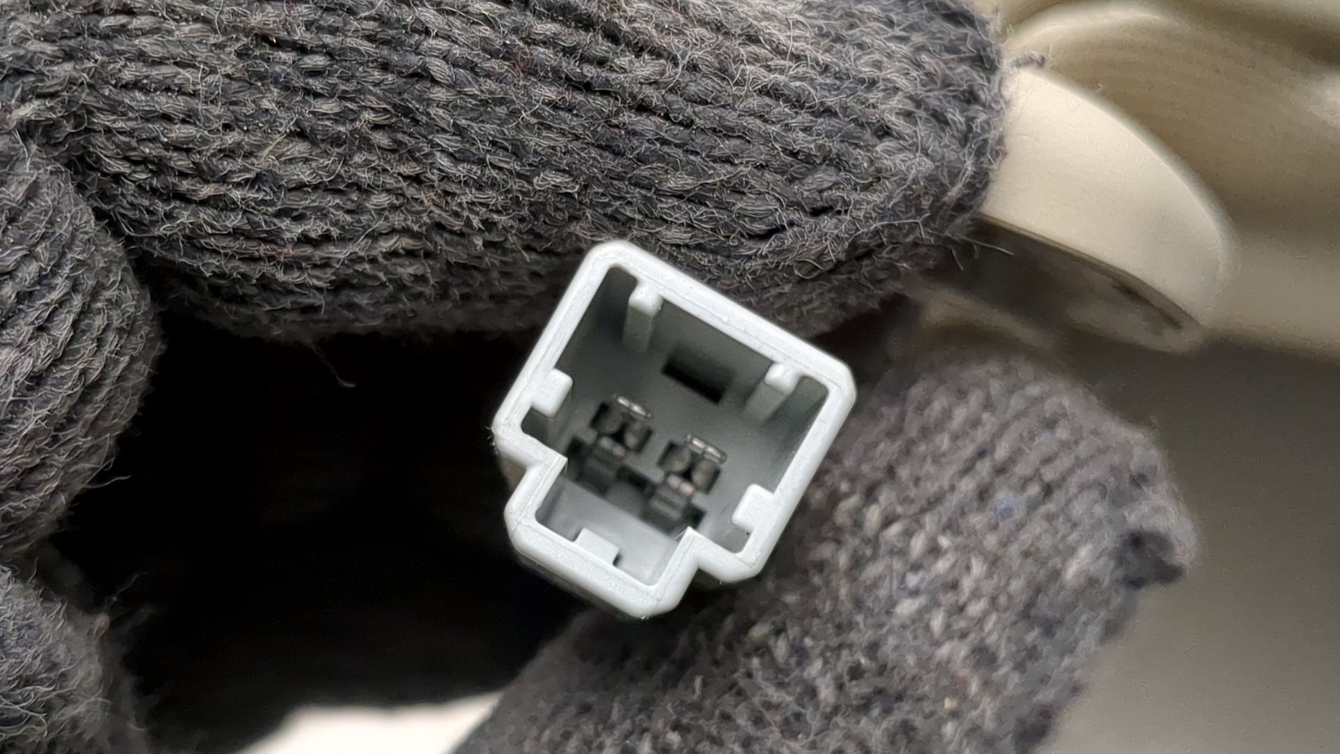 Козырек солнцезащитный