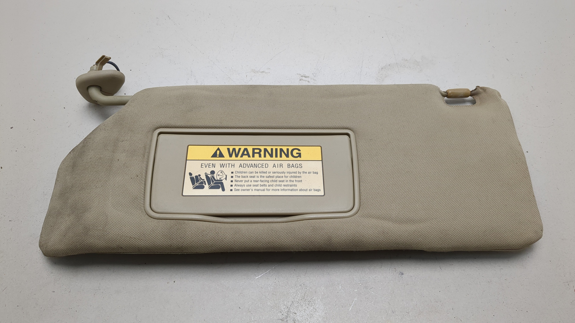 Козырек солнцезащитный