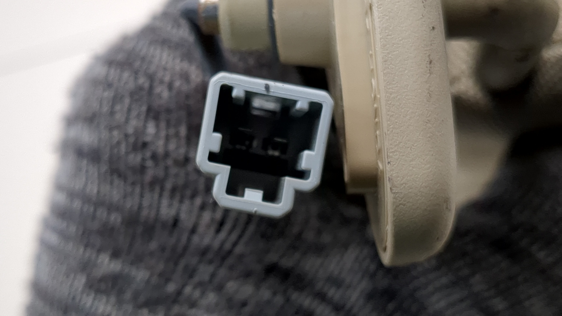 Козырек солнцезащитный