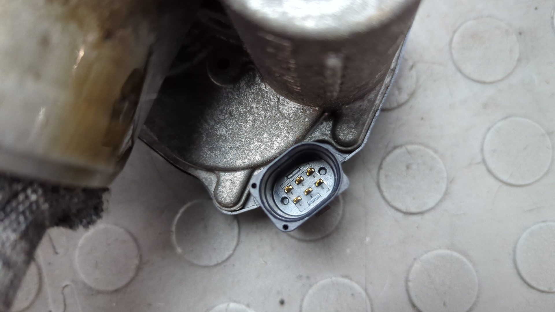 Заслонка дроссельная электрическая