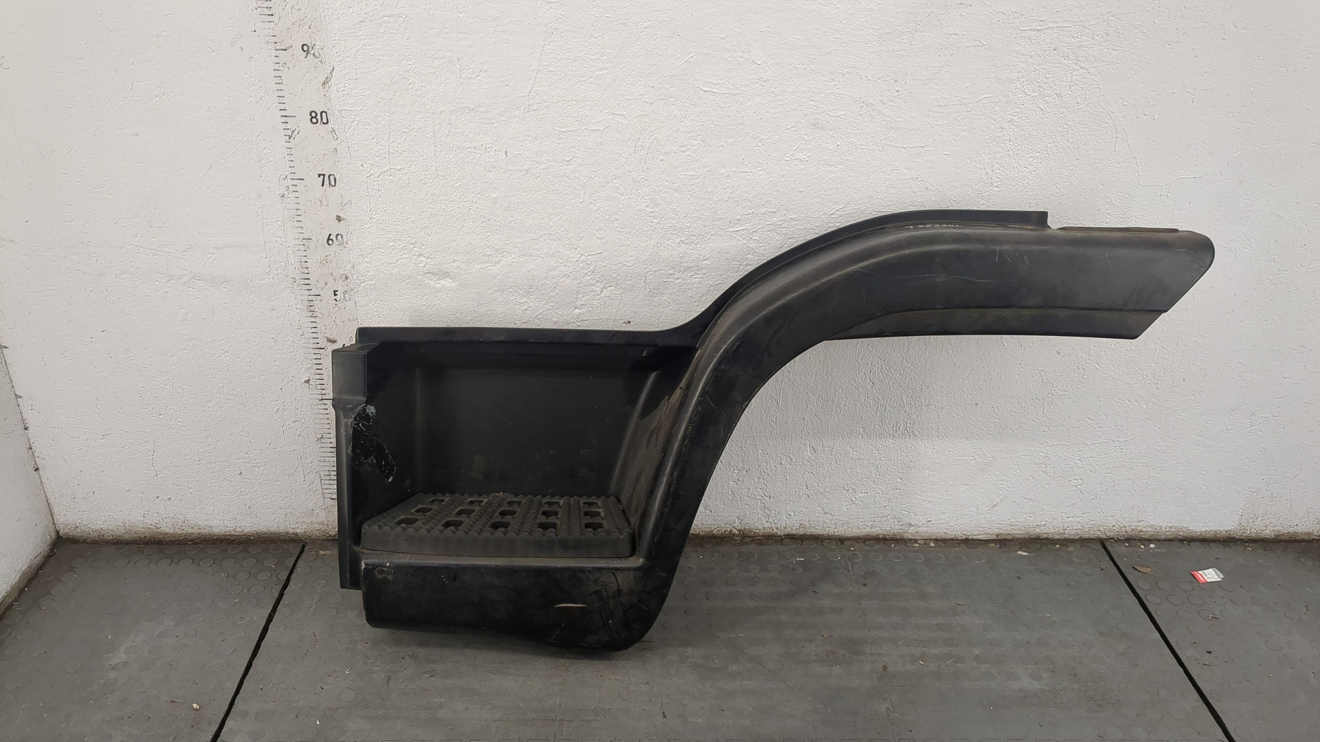 Подножка левая