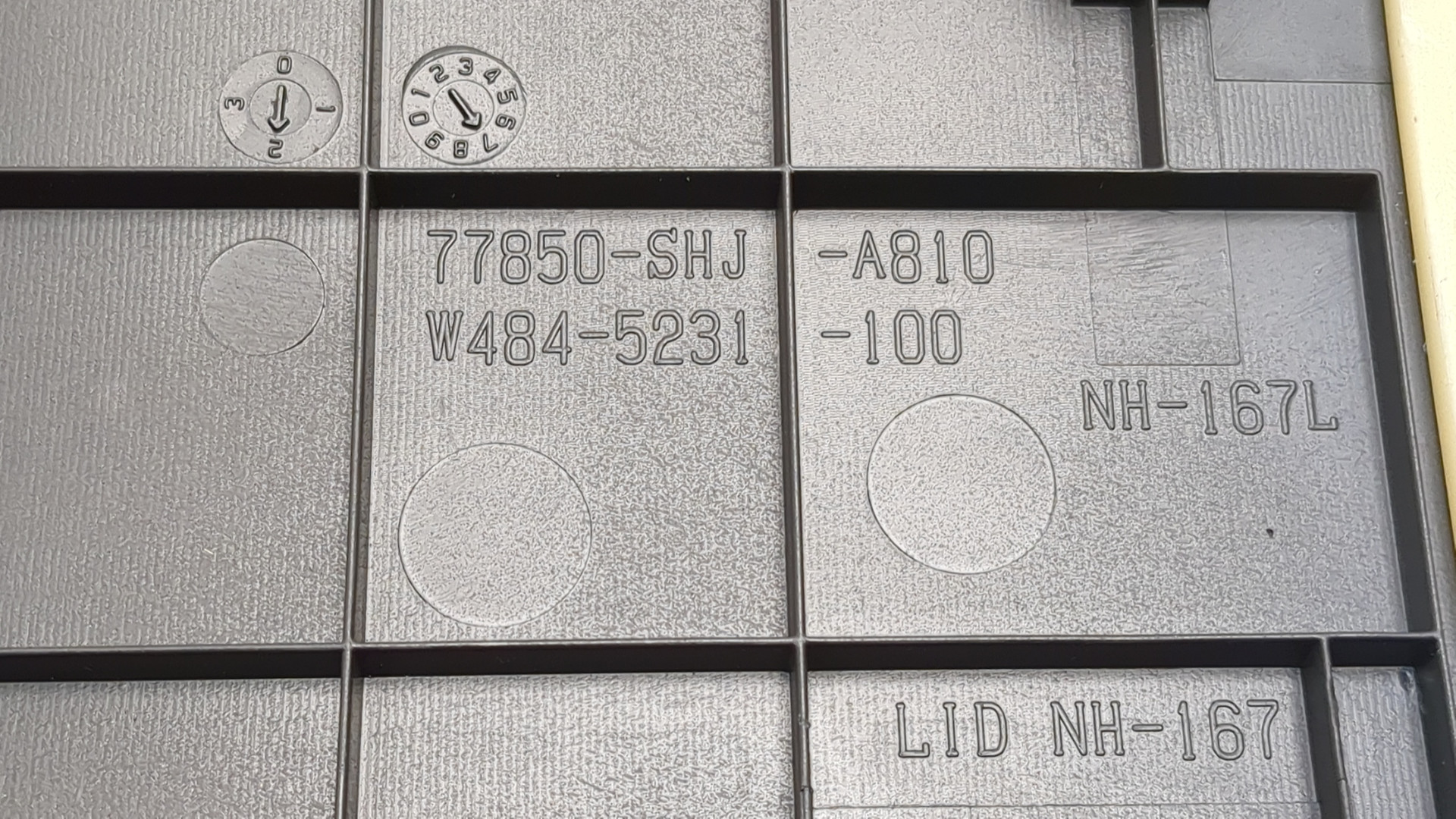 Подушка безопасности пассажирская (в торпедо)