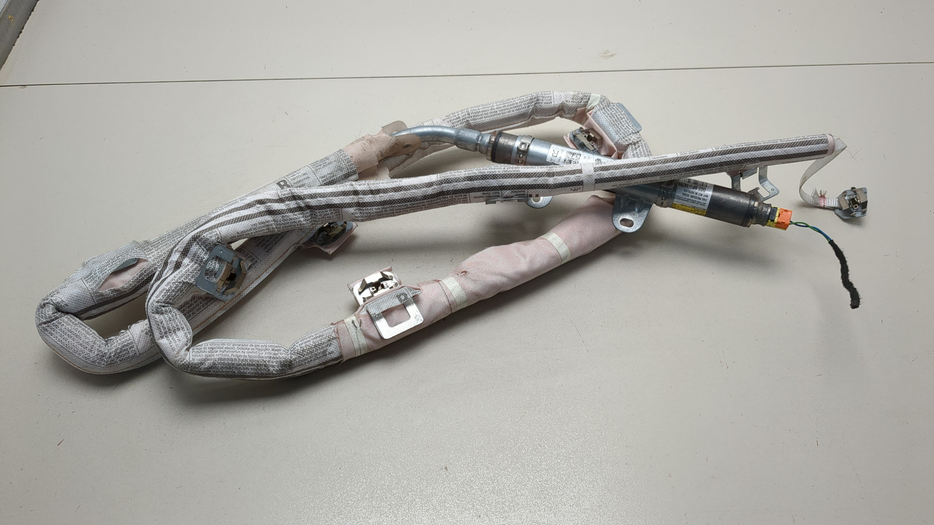 Подушка безопасности боковая (шторка)