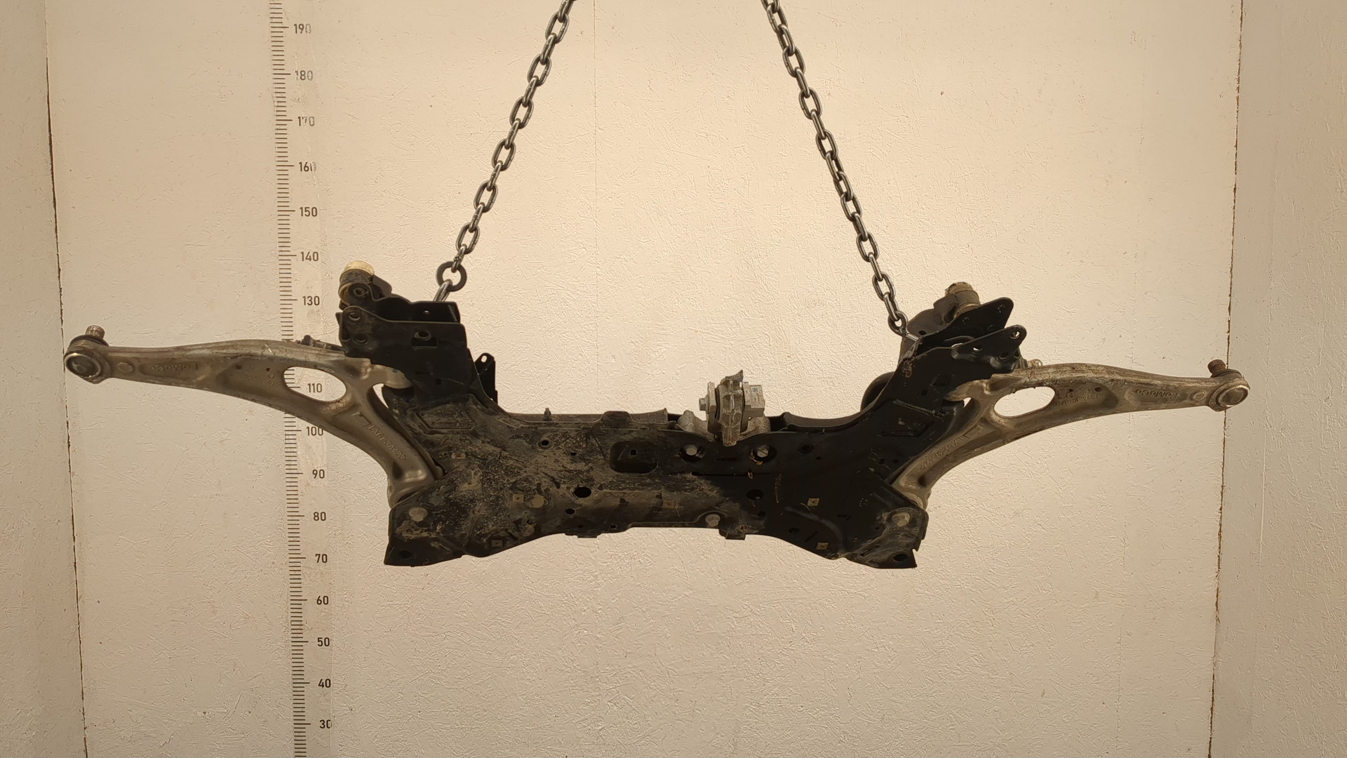 Балка подмоторная