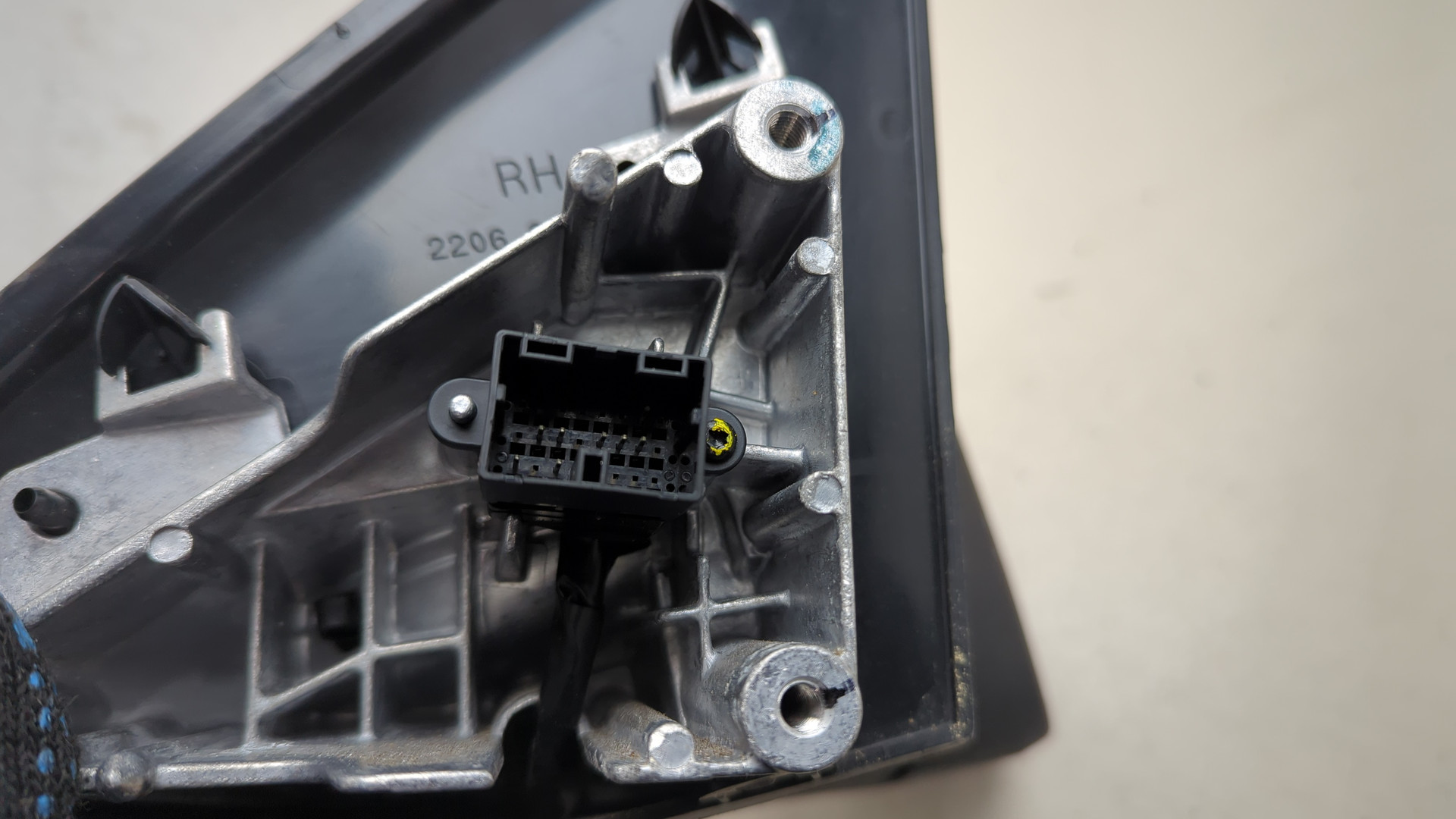 Зеркало правое электрическое