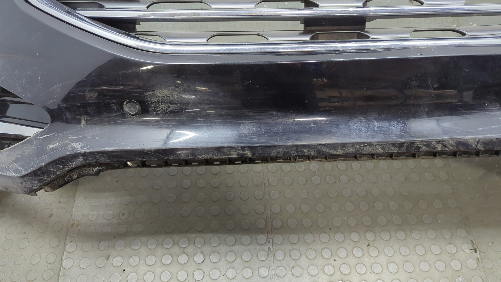 Бампер передний