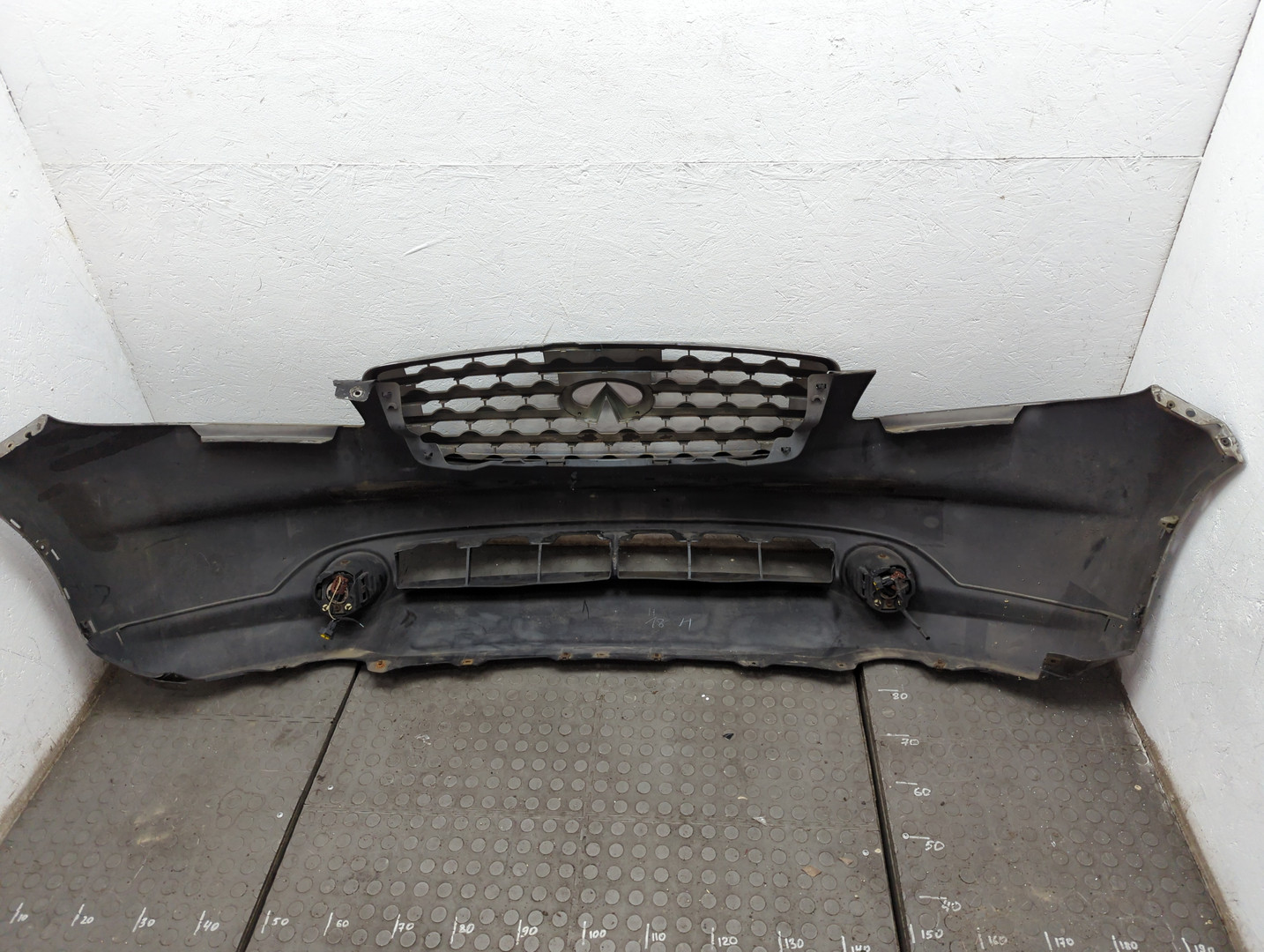 Бампер передний