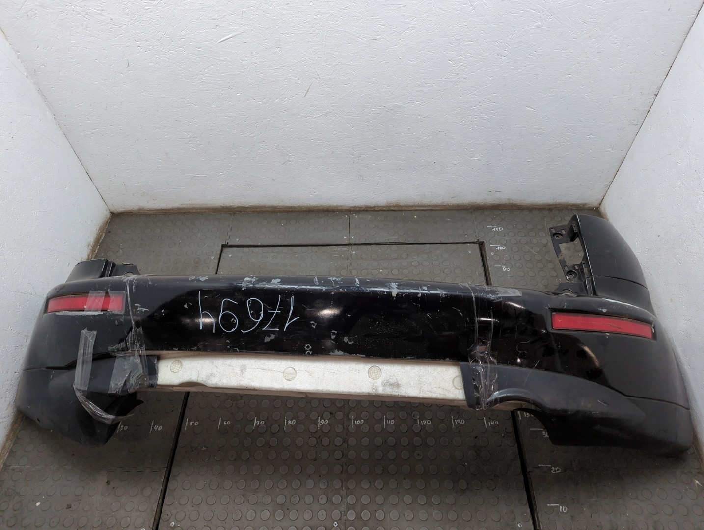 Бампер задний