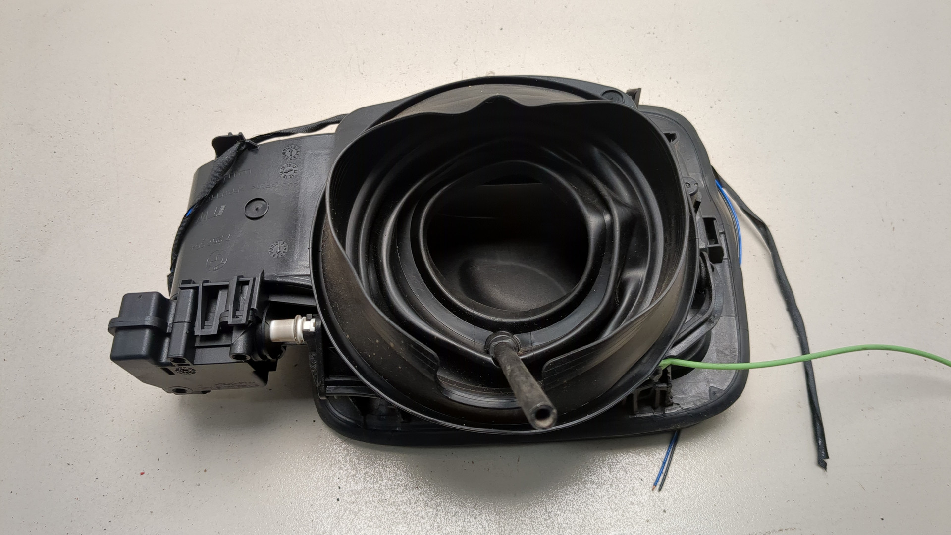 Лючок бензобака