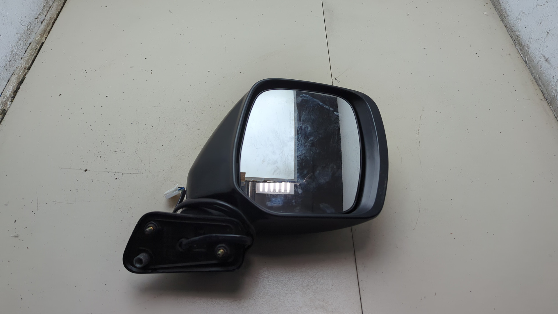 Зеркало правое электрическое