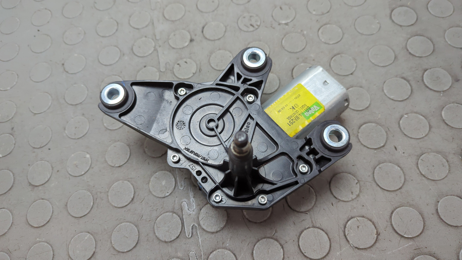 Моторчик стеклоочистителя задний