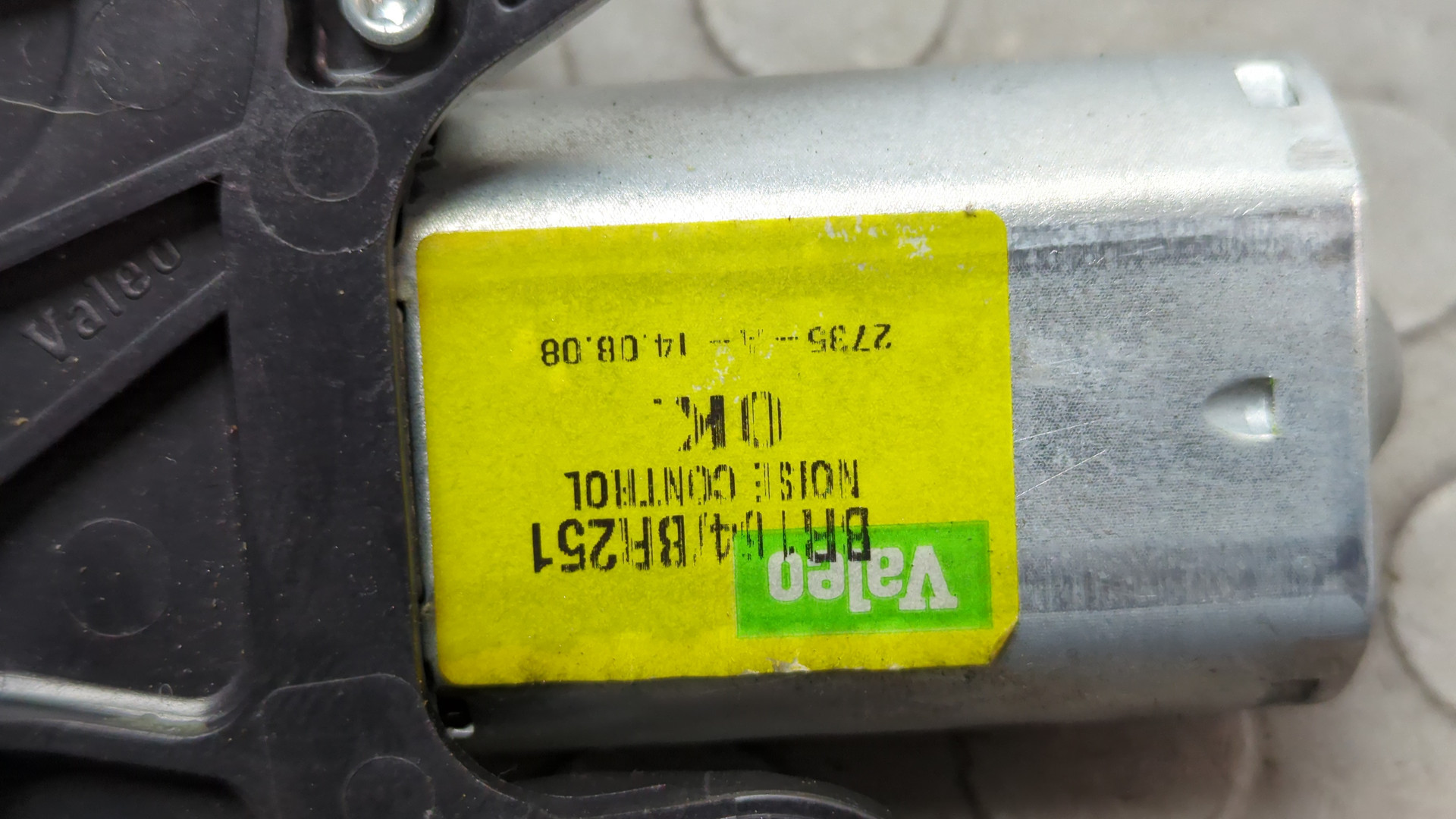 Моторчик стеклоочистителя задний