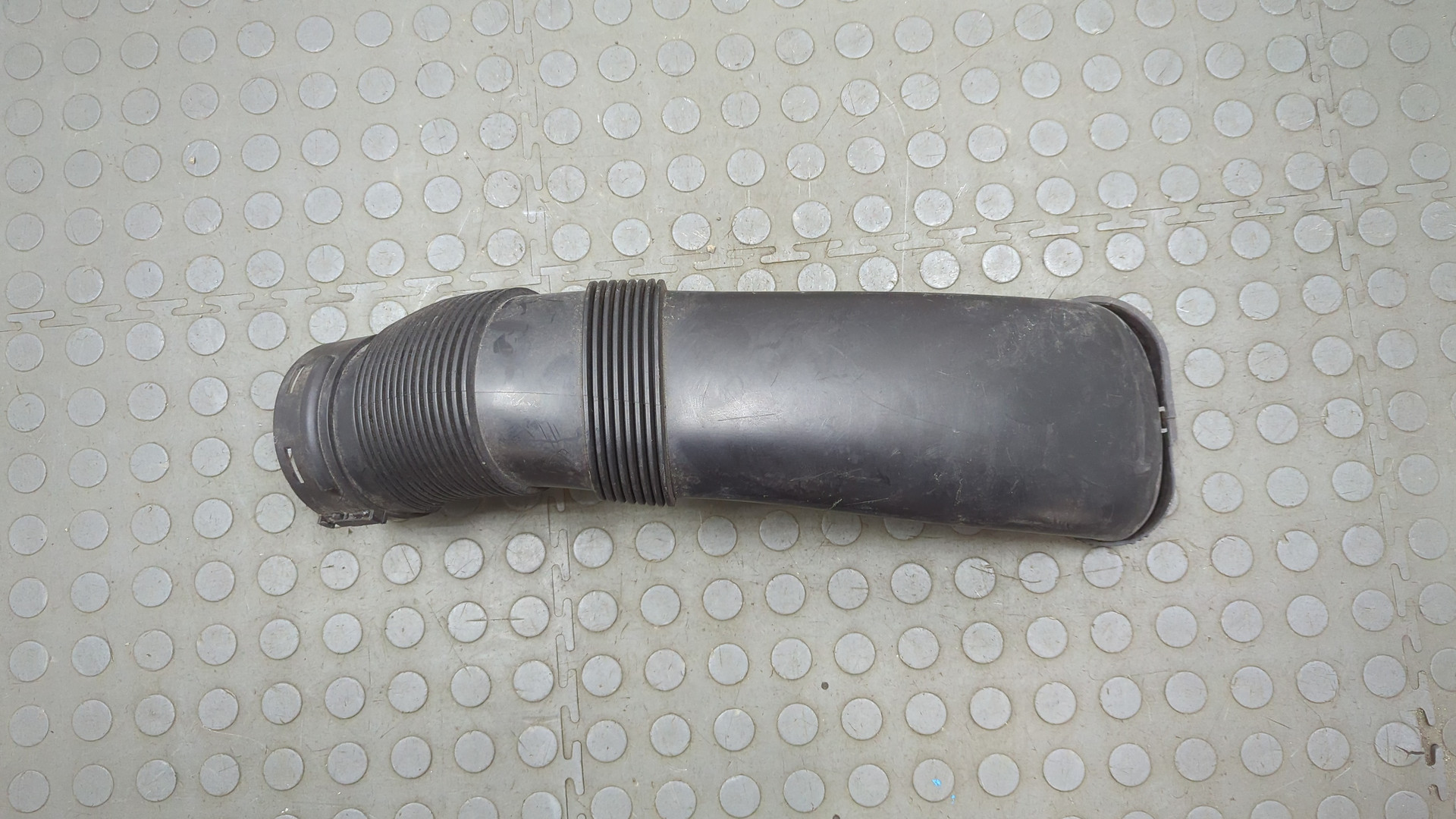 Патрубок воздушного фильтра