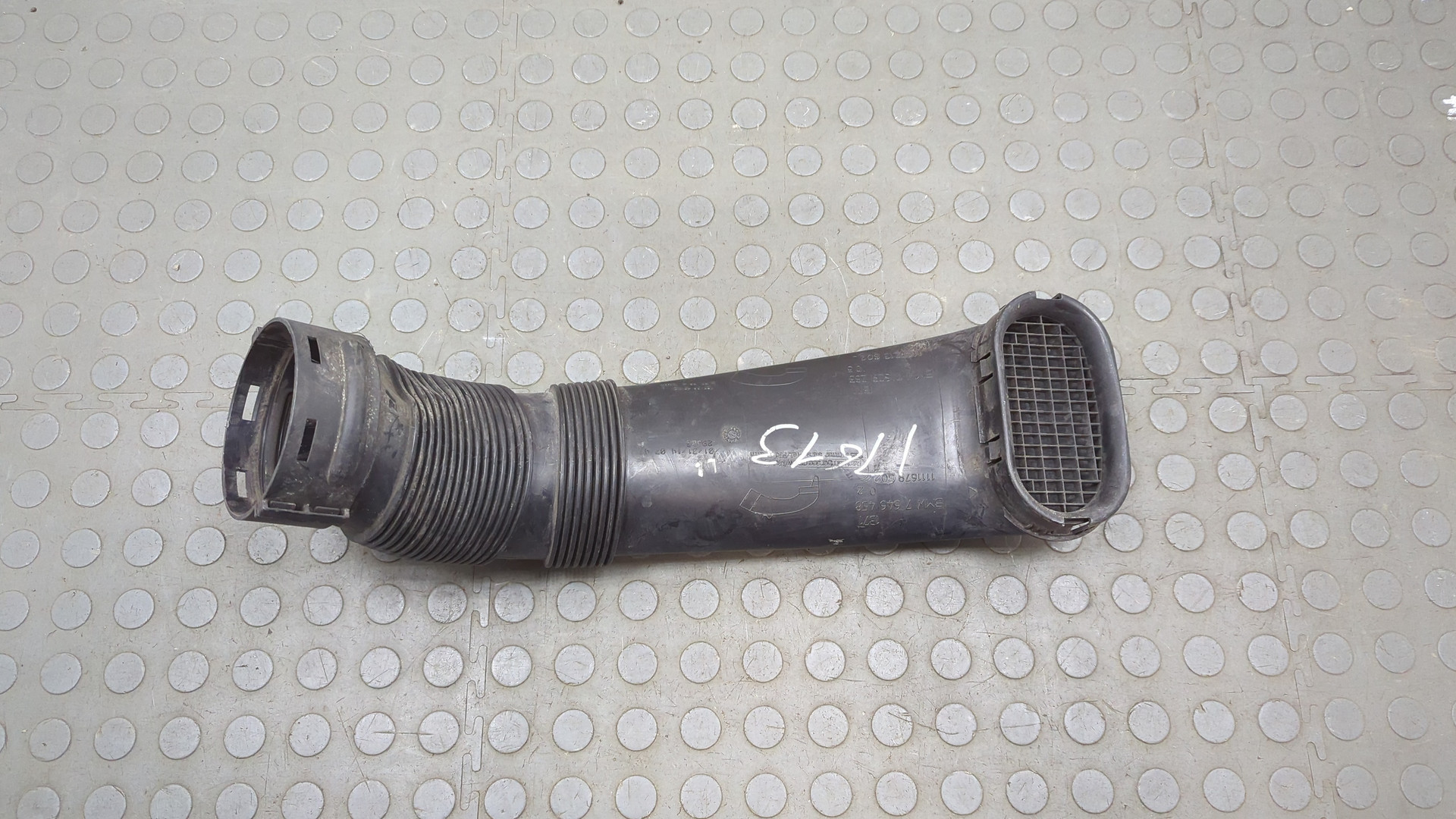 Патрубок воздушного фильтра