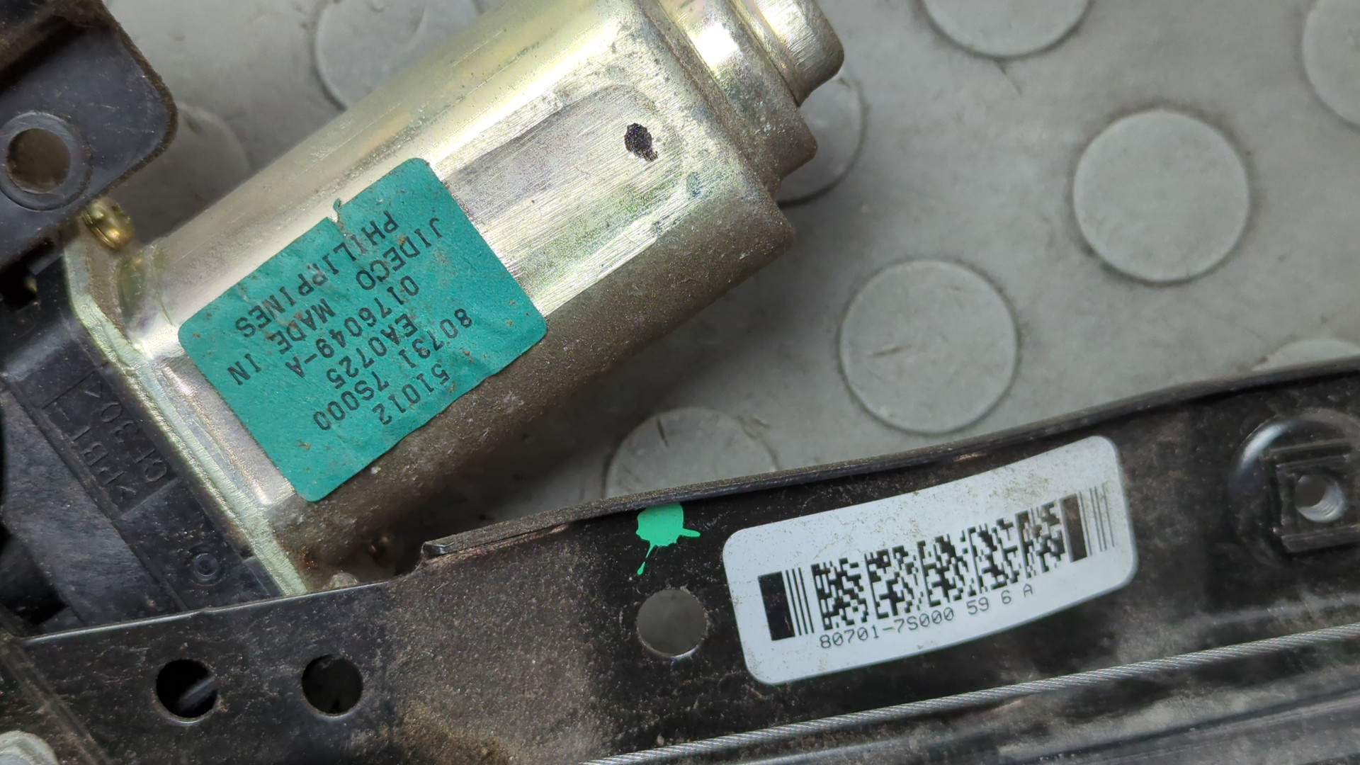 Стеклоподъемник электр. передний левый