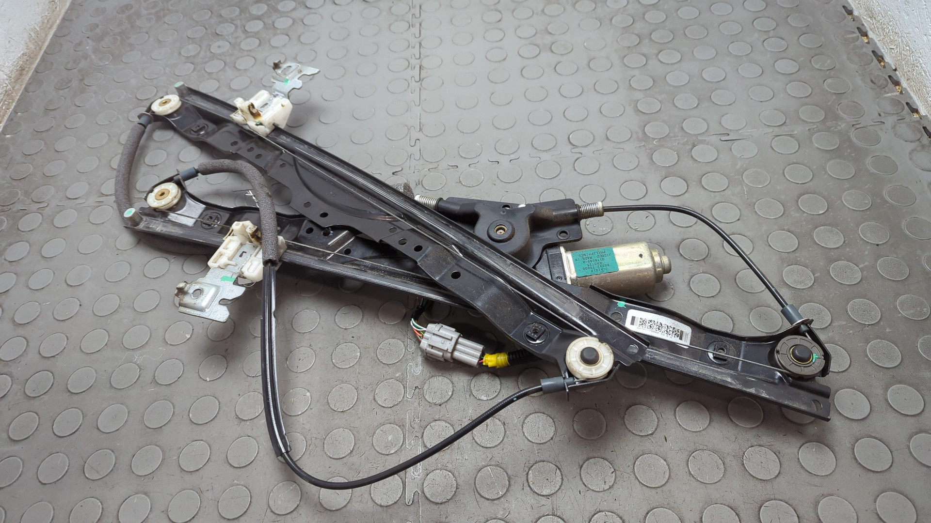 Стеклоподъемник электр. передний левый