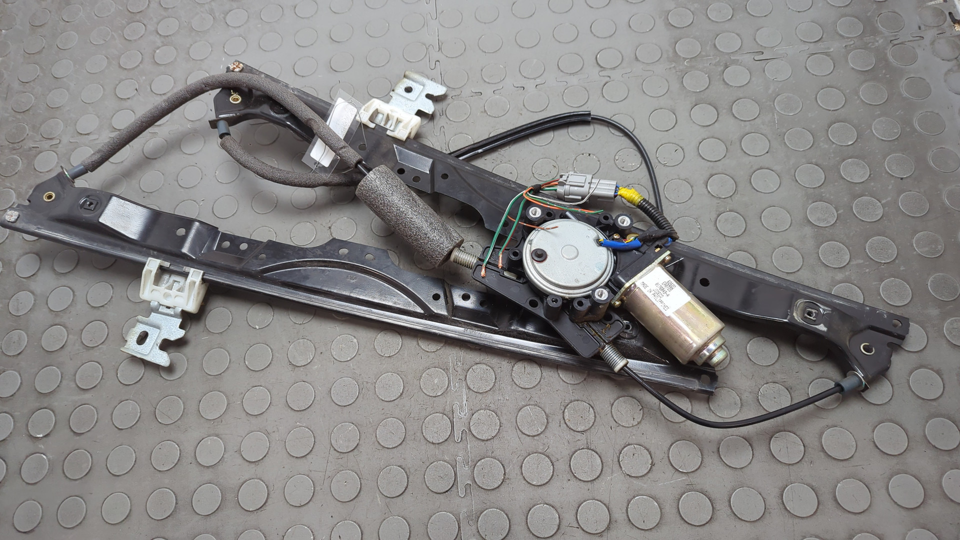 Стеклоподъемник электр. передний левый