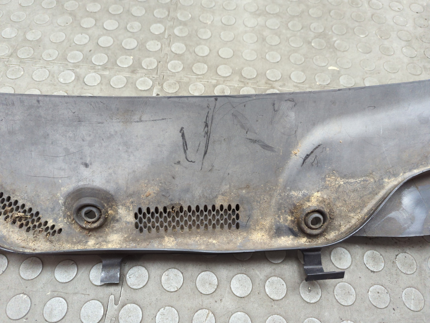 Решетка стеклоочистителей (Жабо)