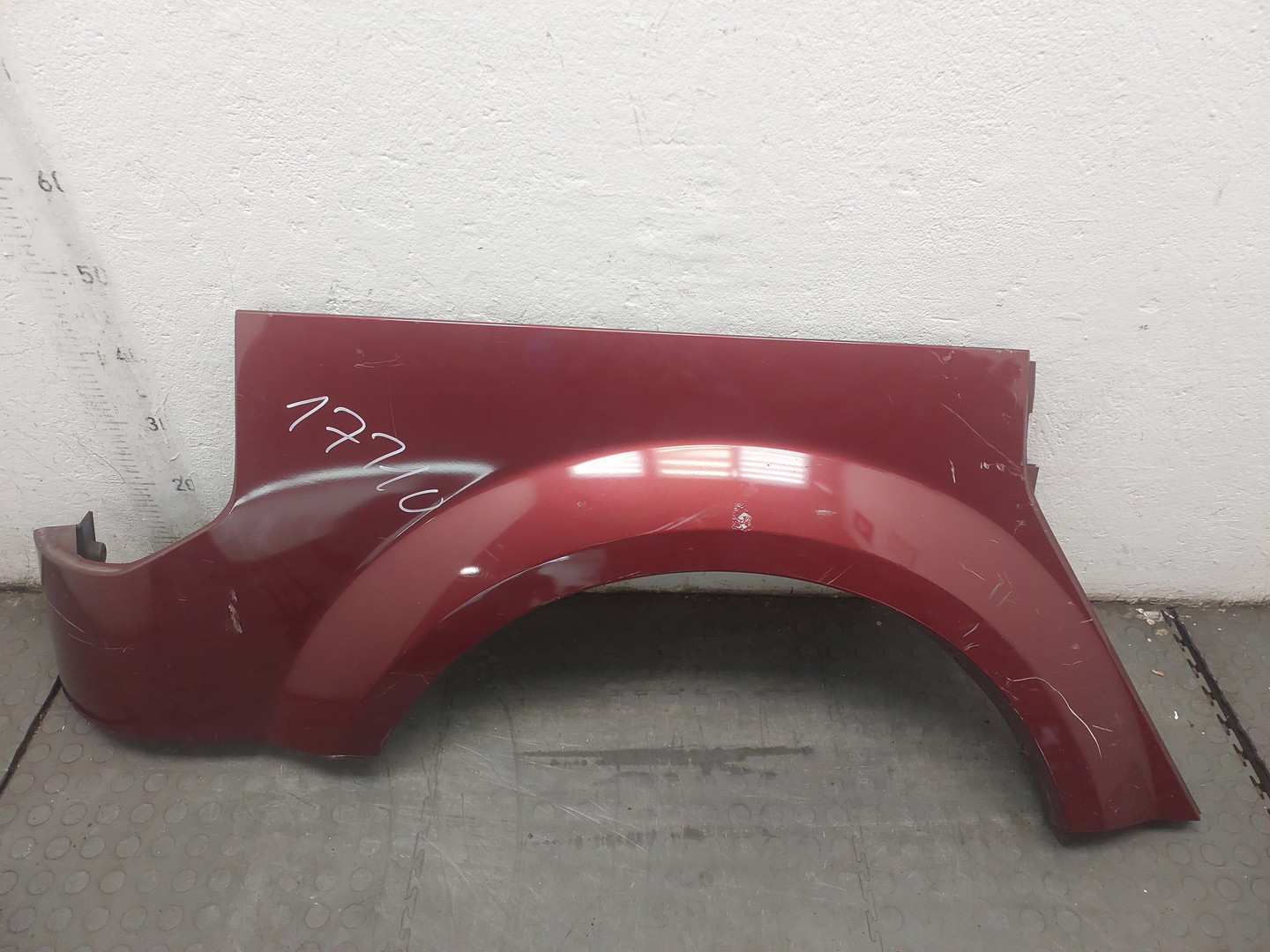 Крыло заднее правое