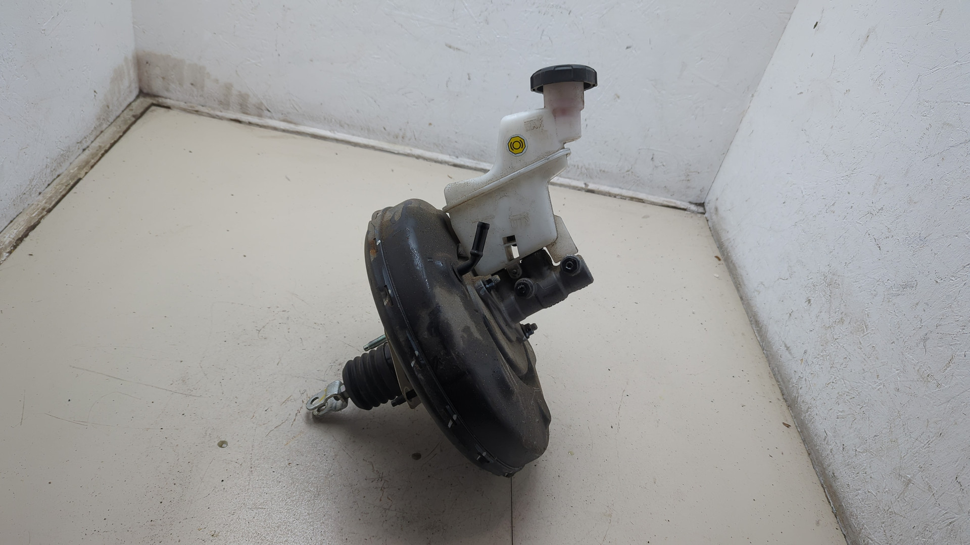 Цилиндр тормозной главный