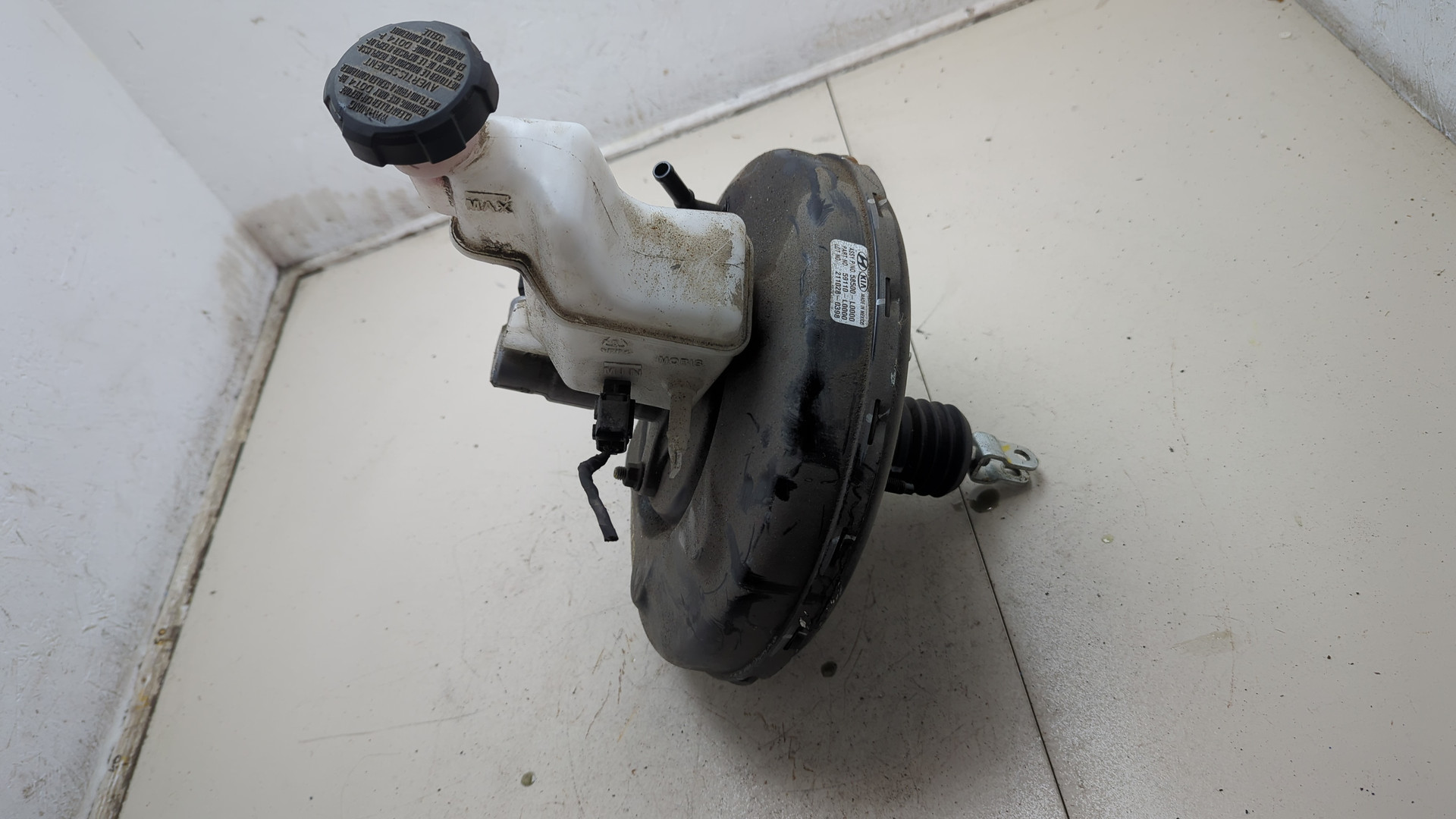 Цилиндр тормозной главный