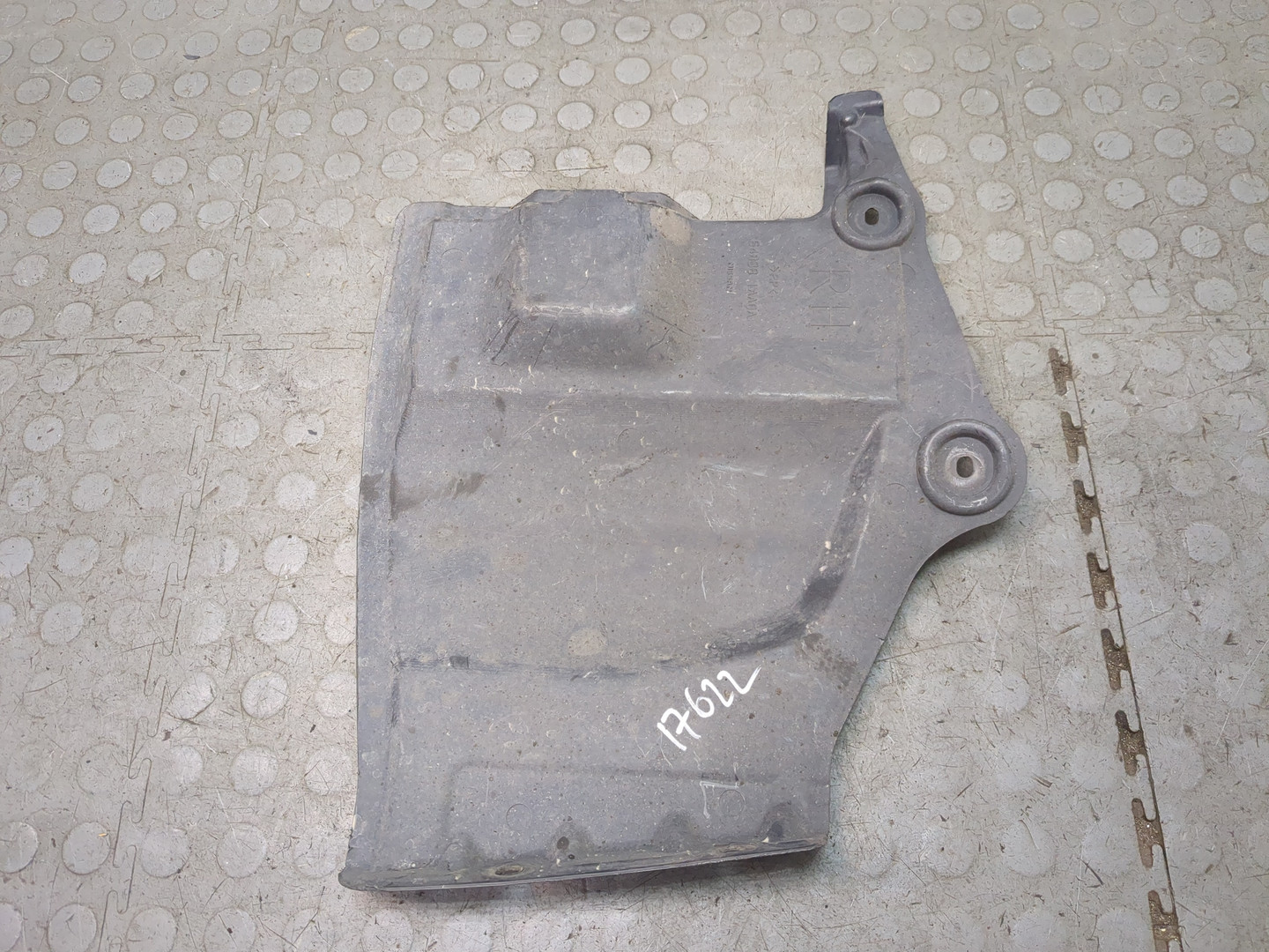 Локер передний правый