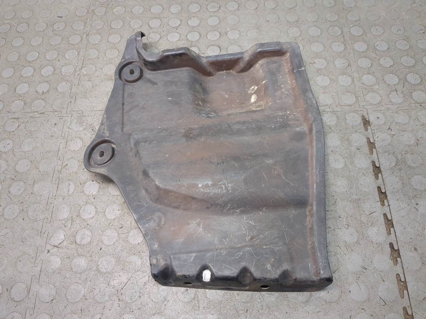 Локер передний правый