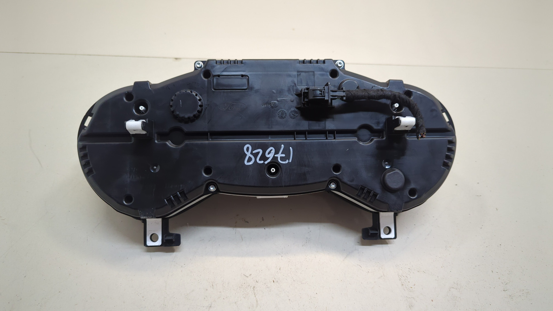 Панель приборов