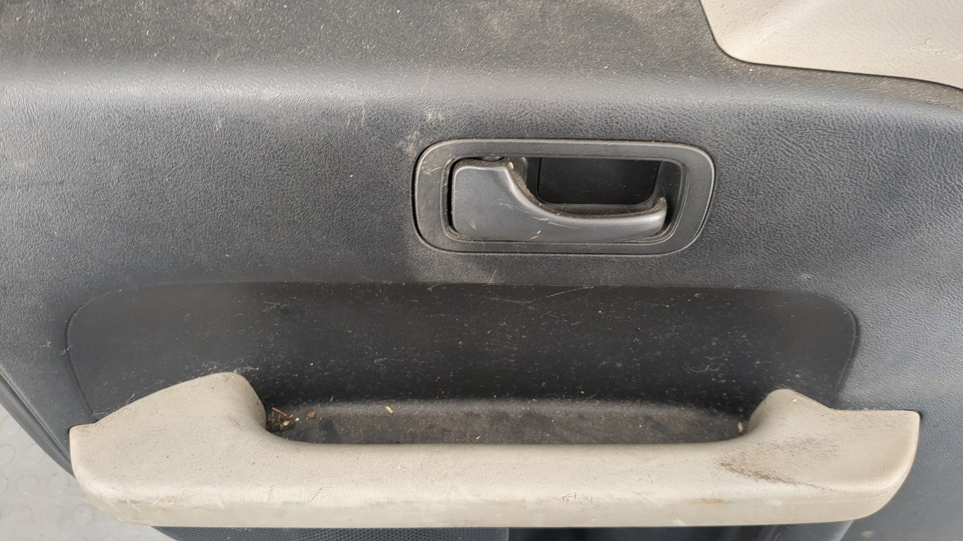 Дверь задняя левая