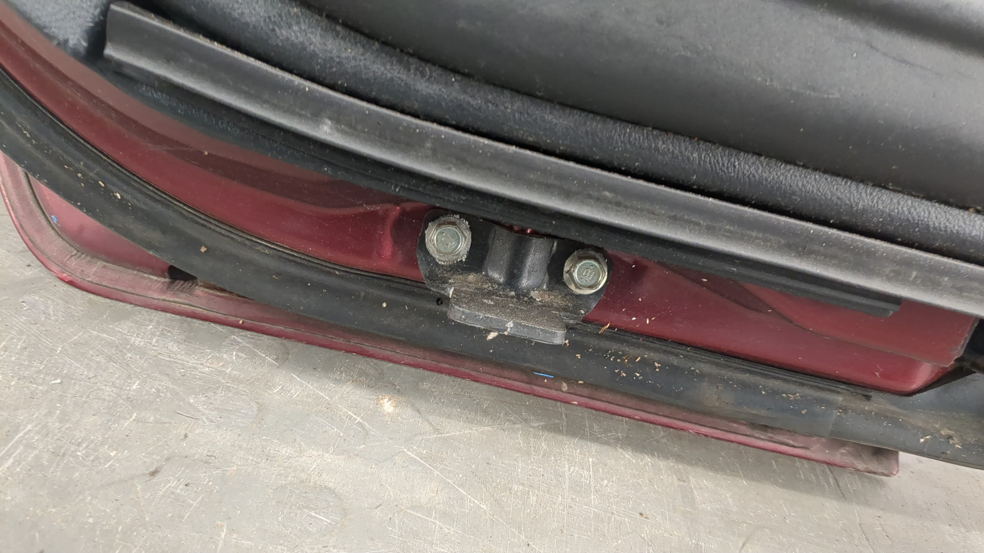 Дверь задняя левая