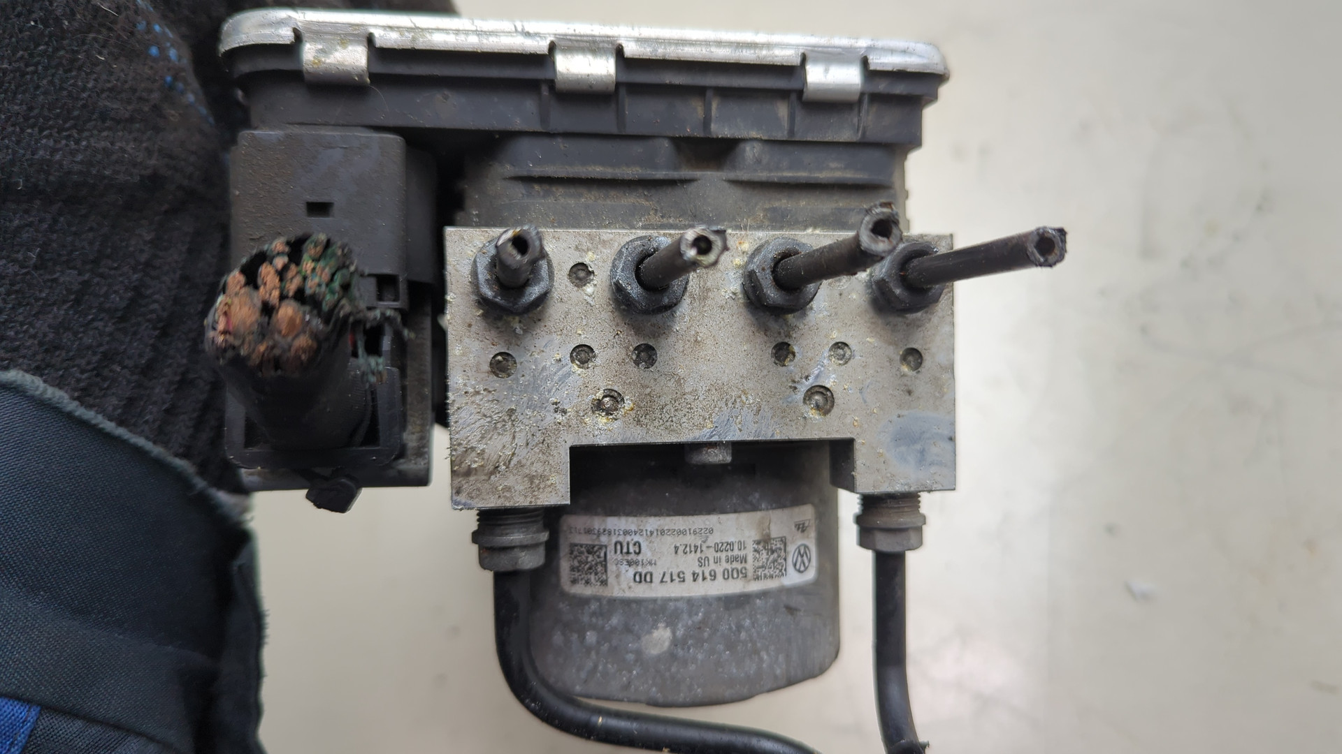 Блок ABS (насос)