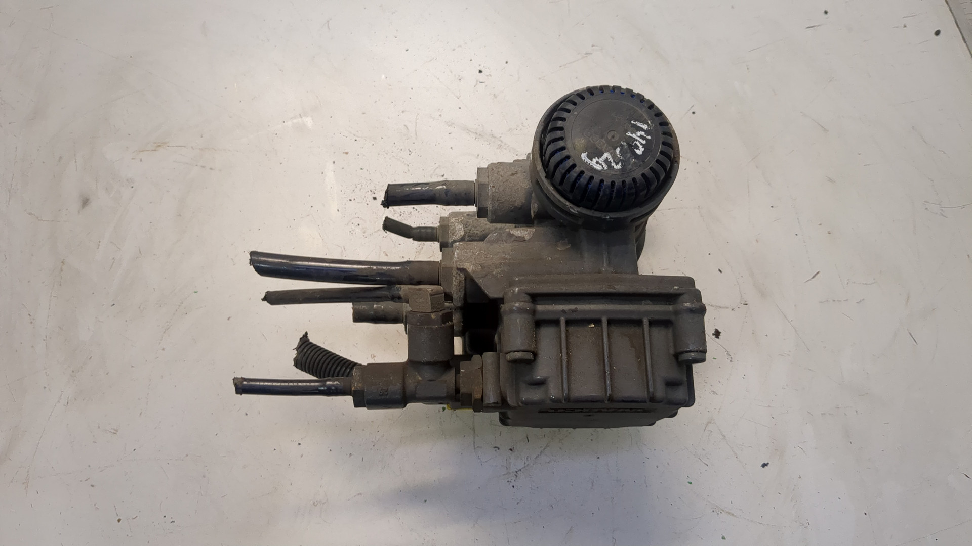 Кран управления тормозами прицепа