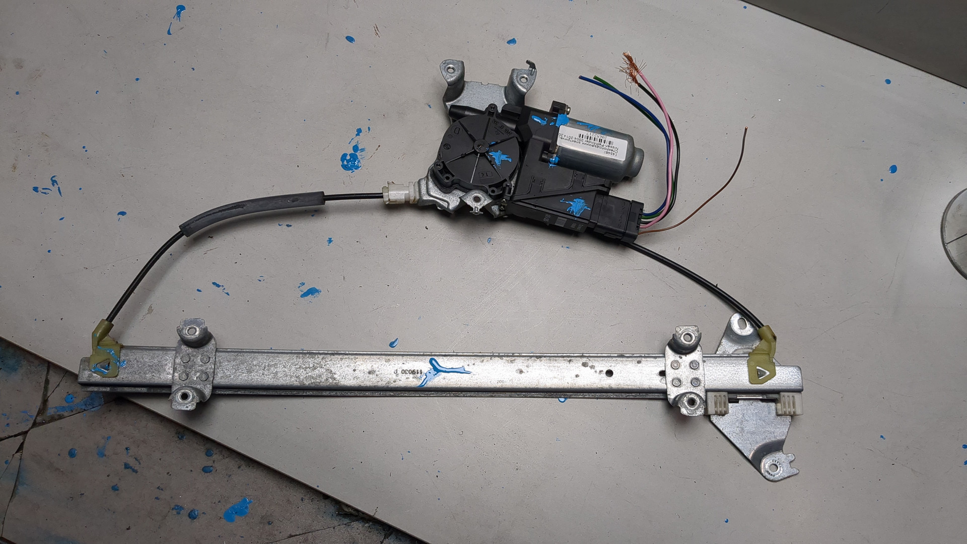 Стеклоподъемник электр. передний правый