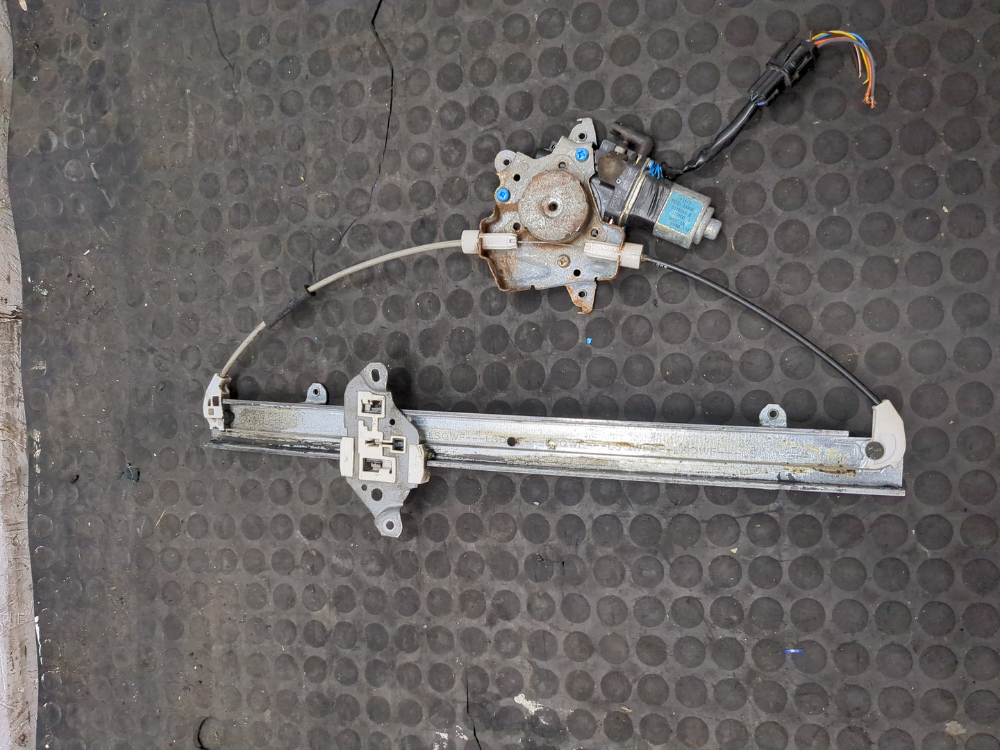 Стеклоподъемник электр. передний левый